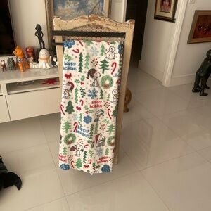 Peanuts Snoopy & Woodstock White/Green/Blue Christmas Plush Throw Blanket